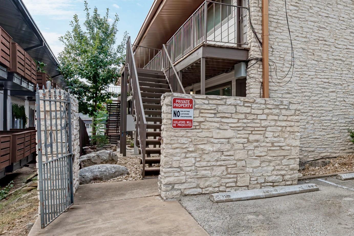 2404 Longview ST #101 — photo 3