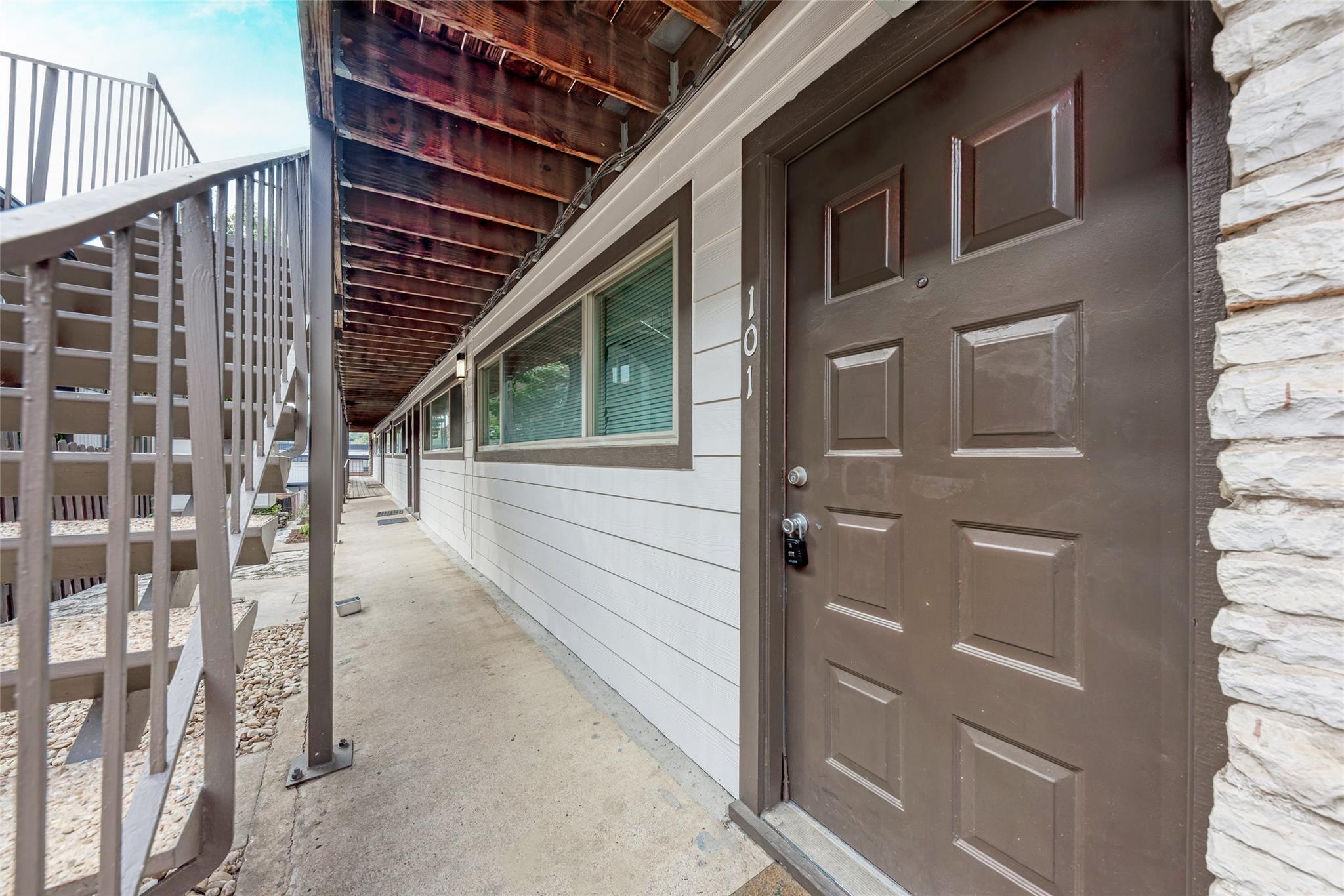 2404 Longview ST #101 — photo 4