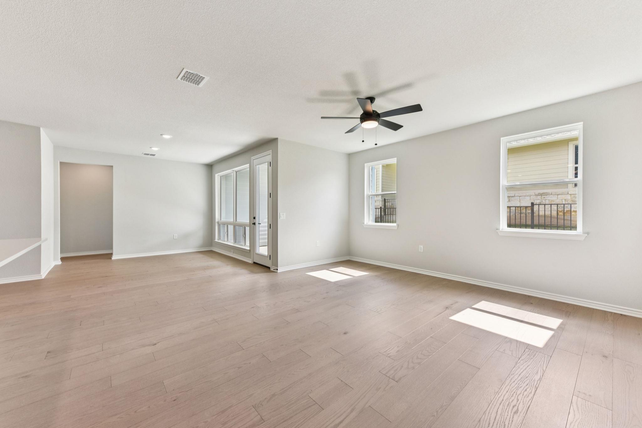 127 Antoinette WAY — photo 5