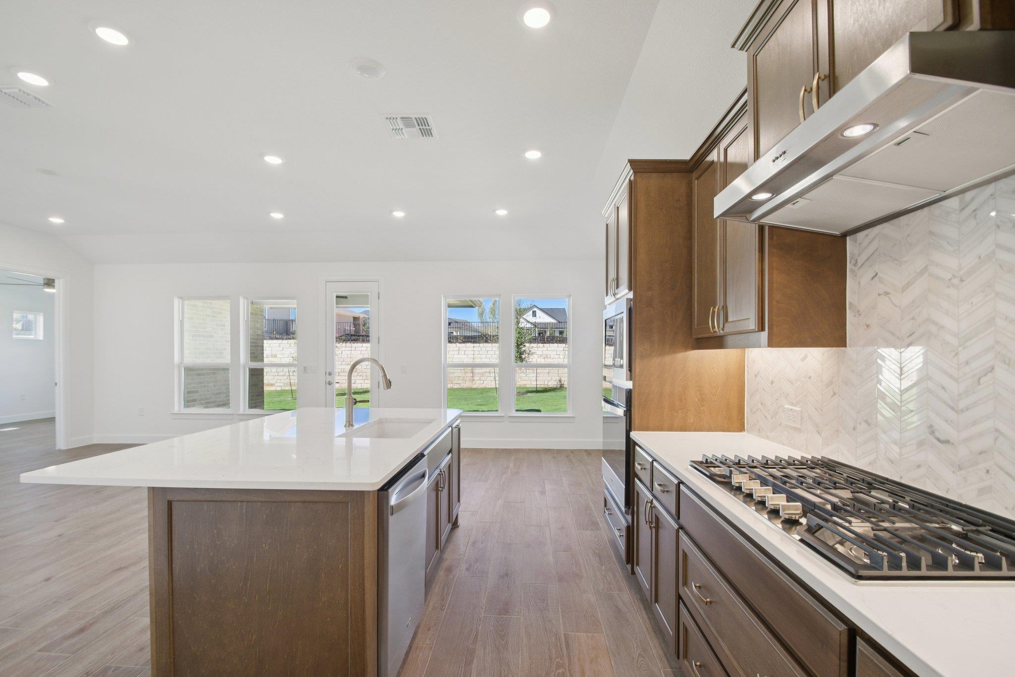 1528 Dancing Oak LN — photo 5