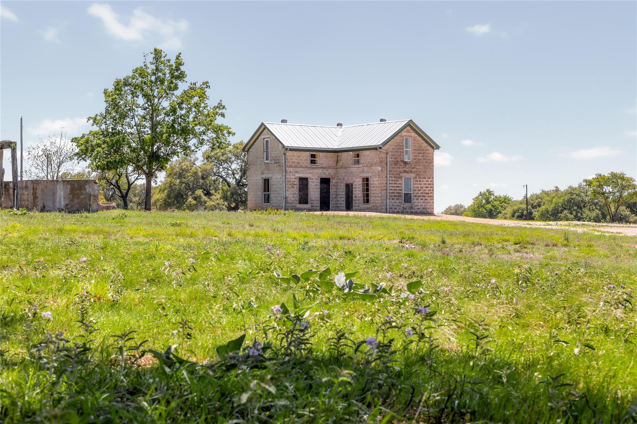 9695 W US 290 Highway — photo 4