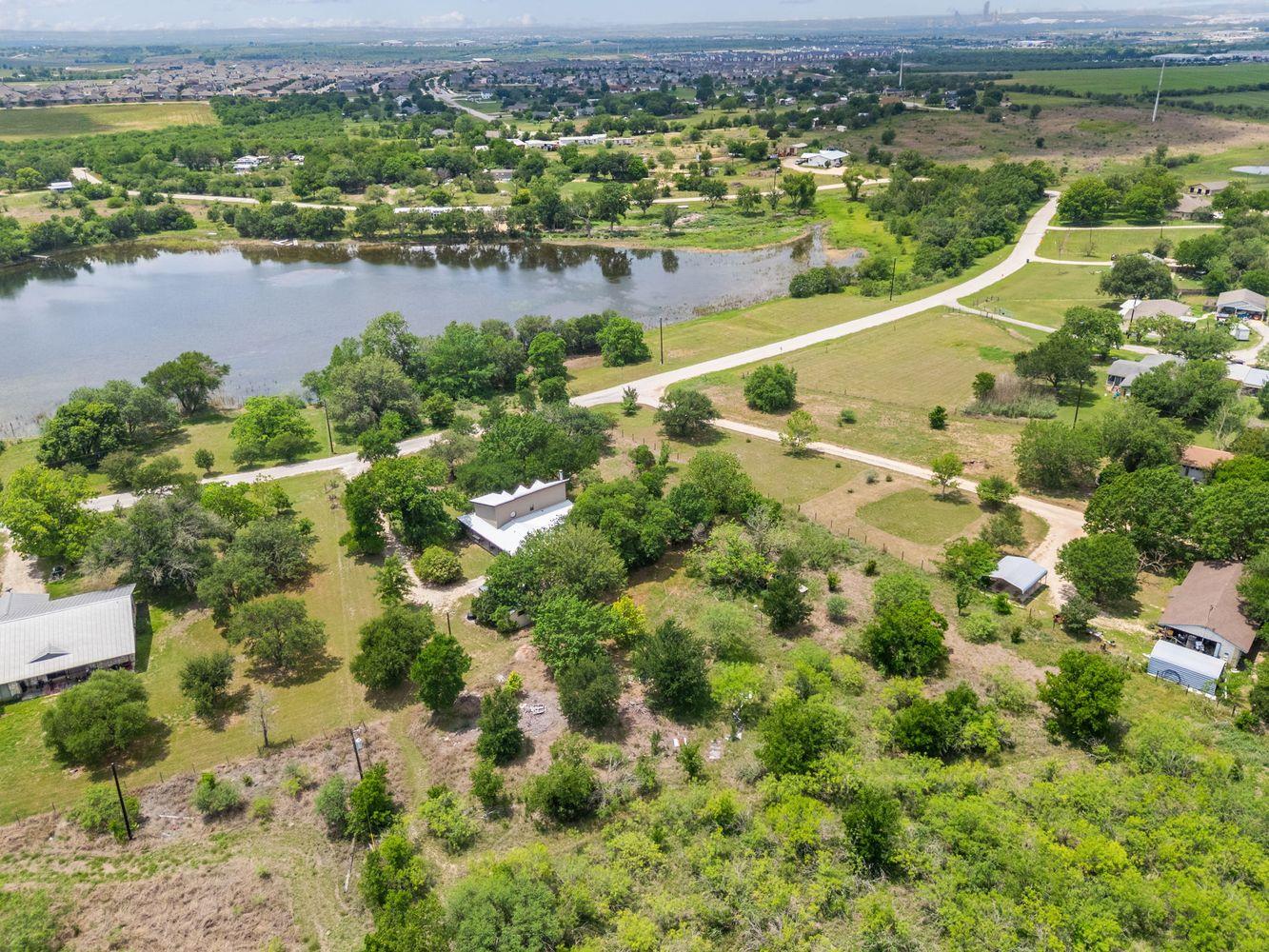 907 Horace Howard DR — photo 3