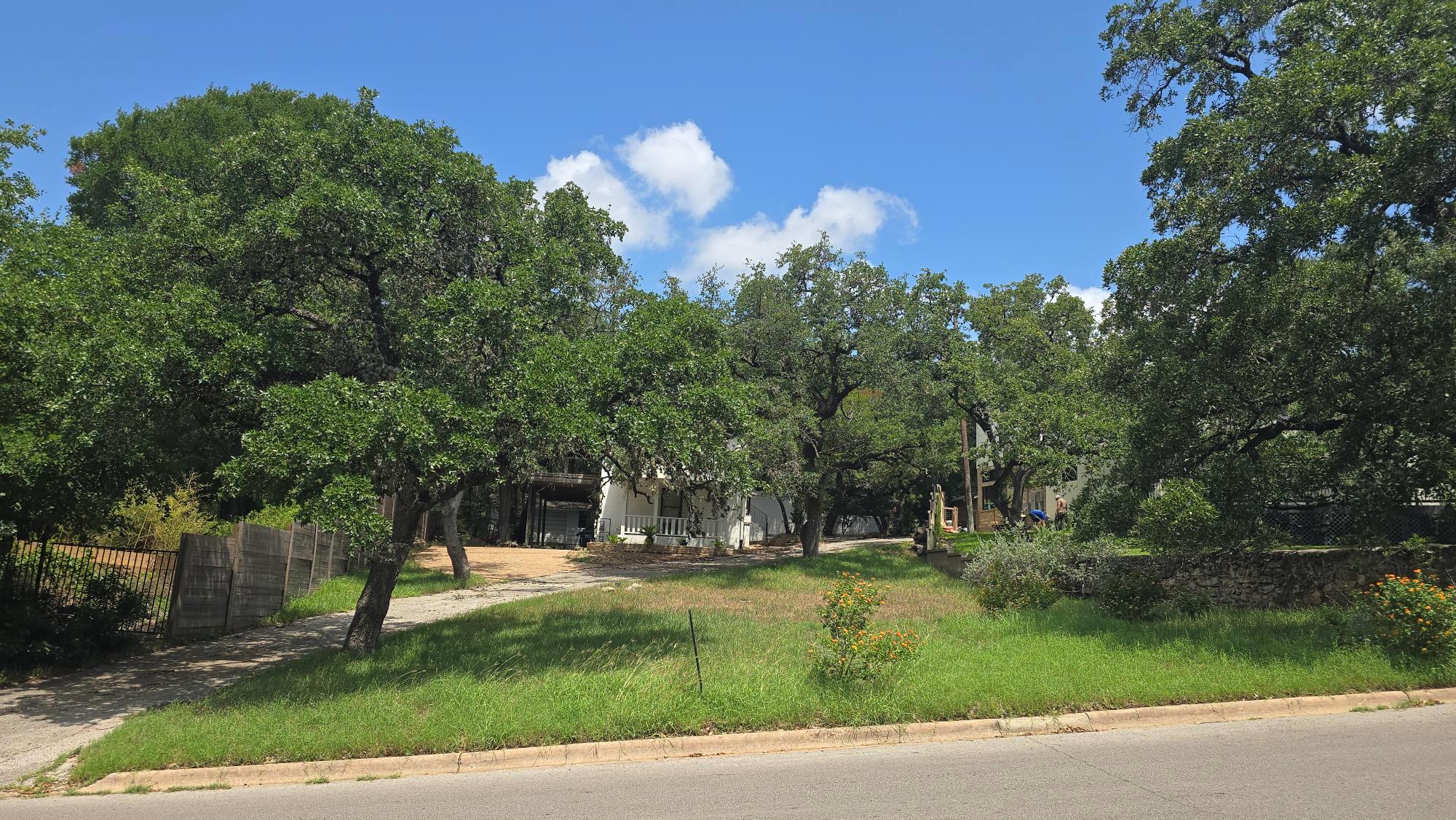 850 Forest View DR