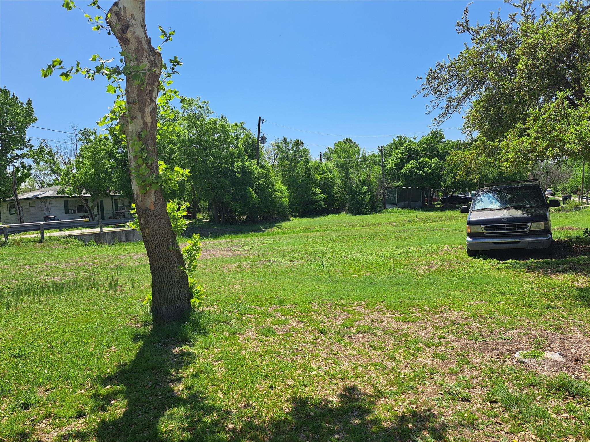 155 Hernandez LN — photo 3