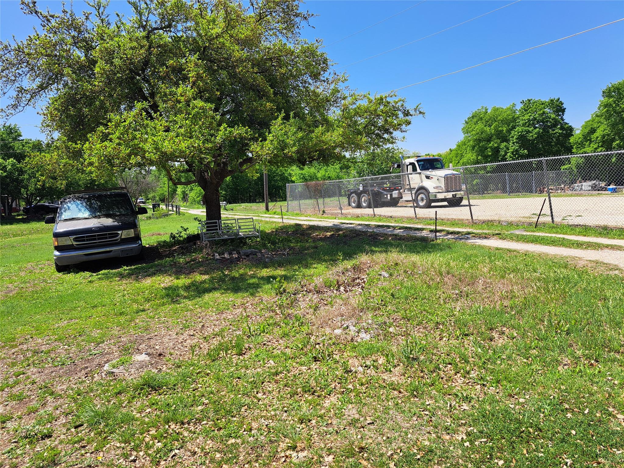 155 Hernandez LN — photo 4