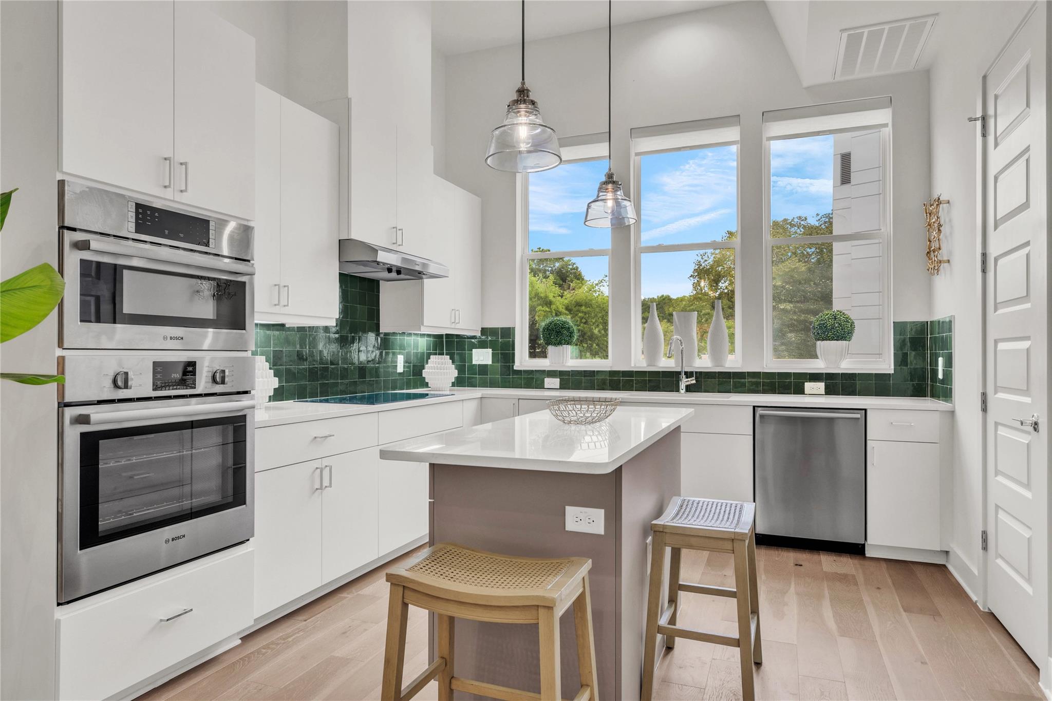 2505 Bluebonnet Ave #5 — photo 3