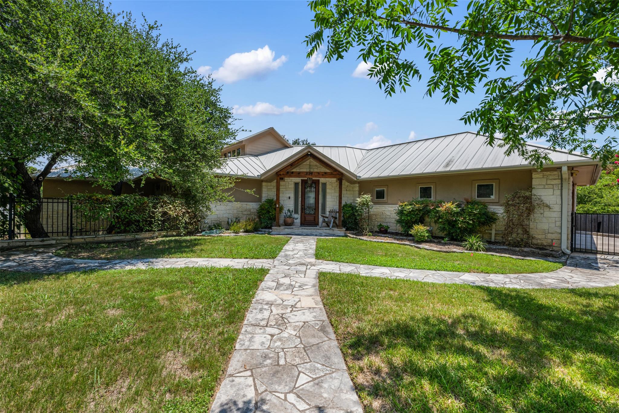 523 County Road 136A — photo 3