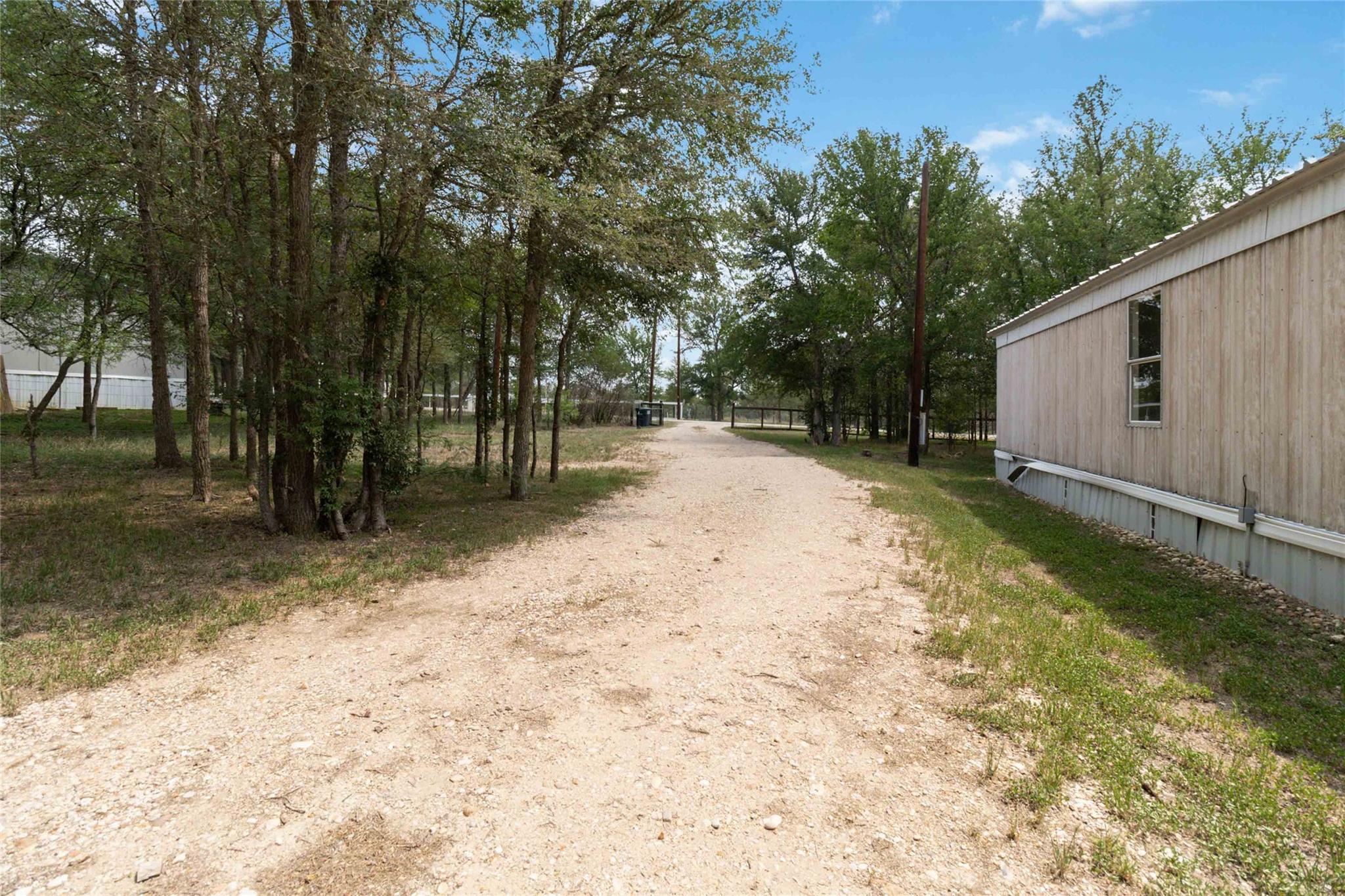 153 Cherylton DR — photo 4