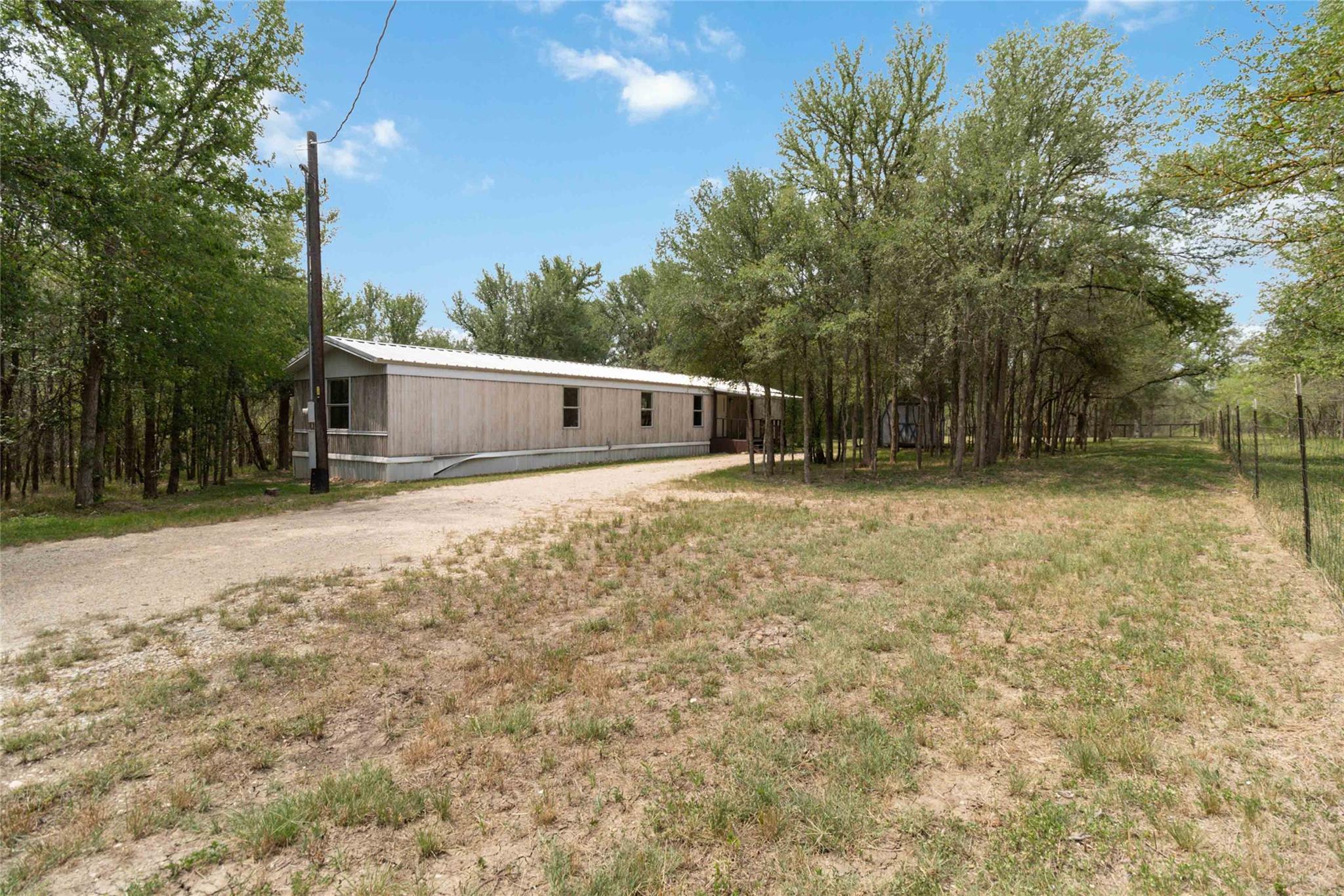 153 Cherylton DR — photo 5