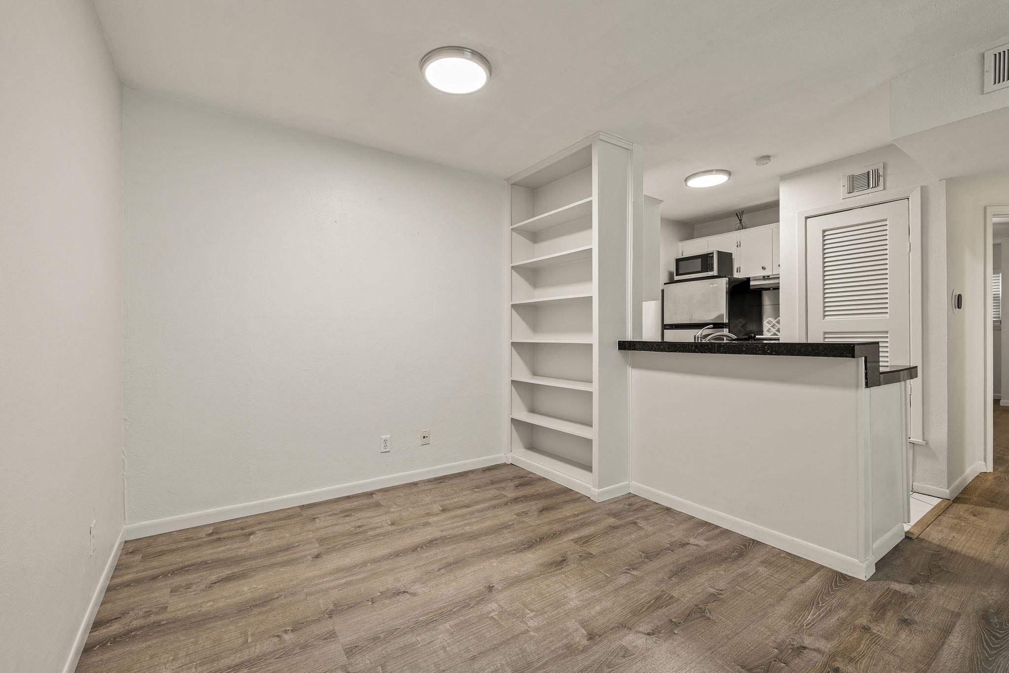 4306 Avenue A #105 — photo 3