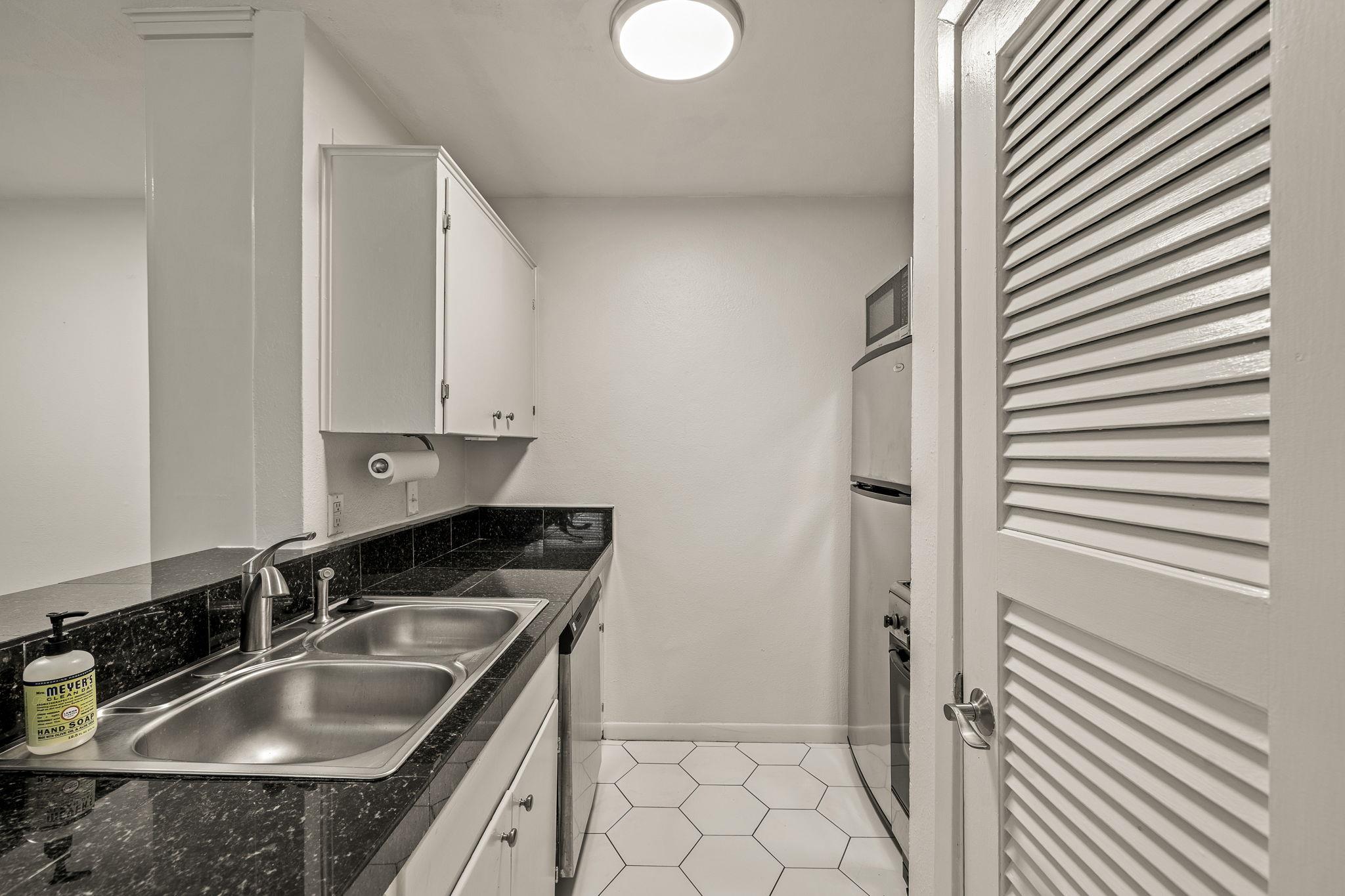 4306 Avenue A #105 — photo 4