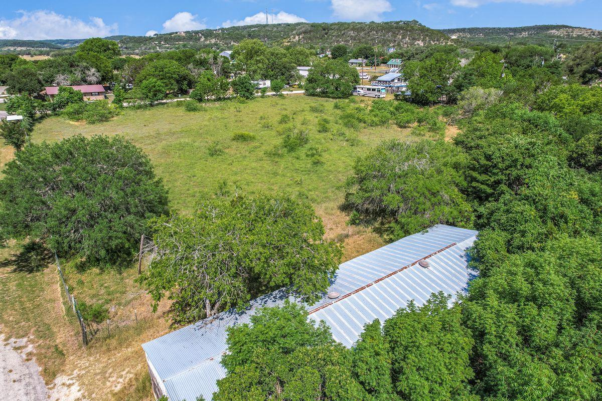 201 Oak DR — photo 5