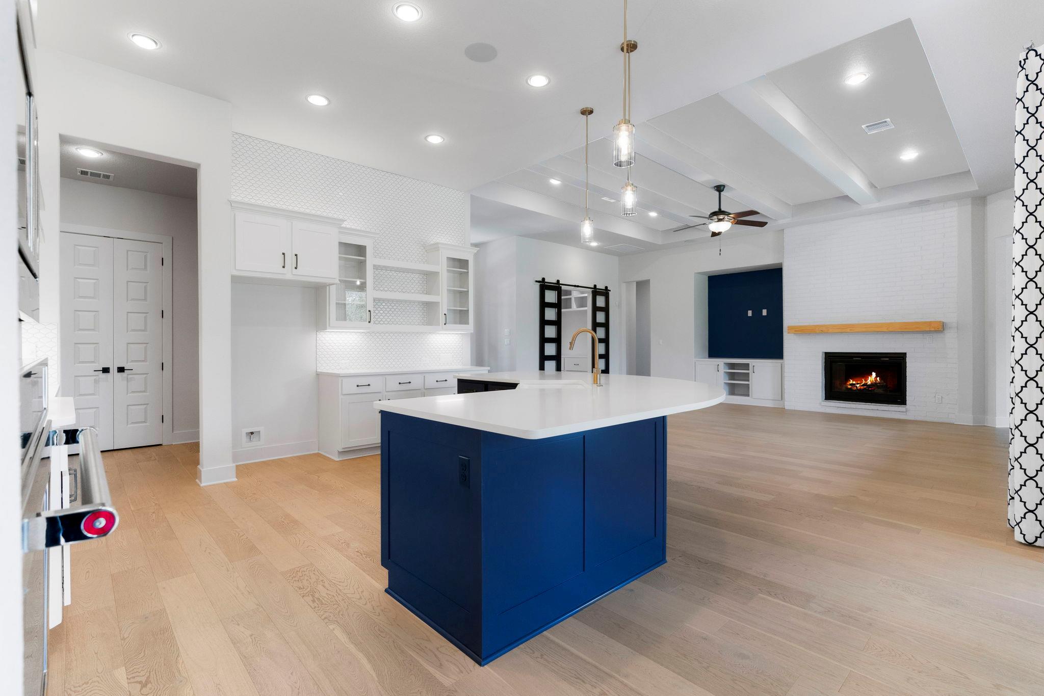 105 Council Oak CT — photo 4