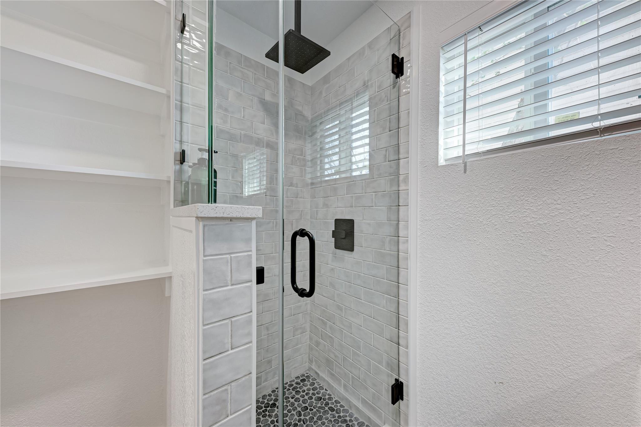 2302 Leon ST #5 — photo 3