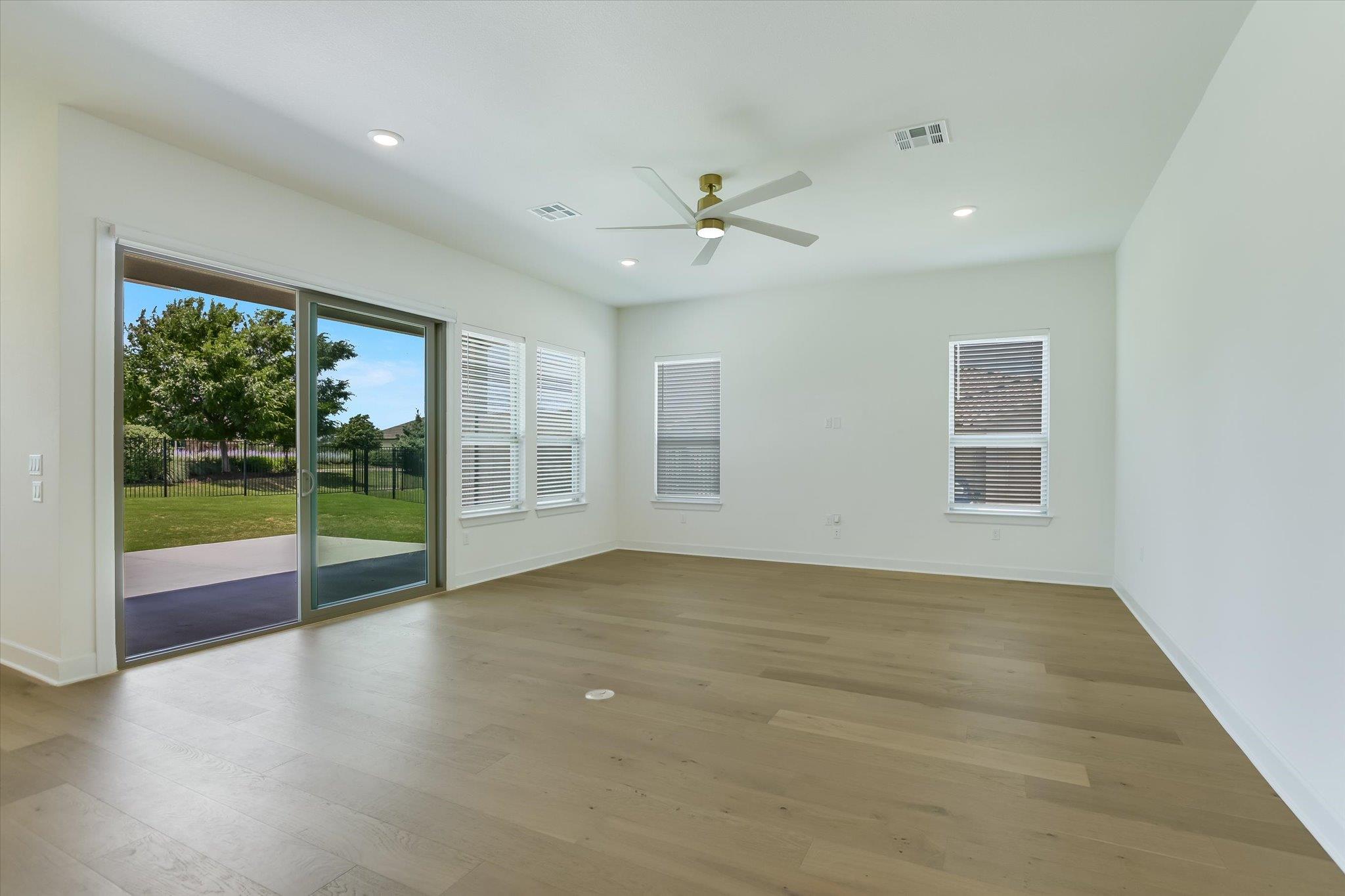1809 Mazarro DR #11 — photo 3