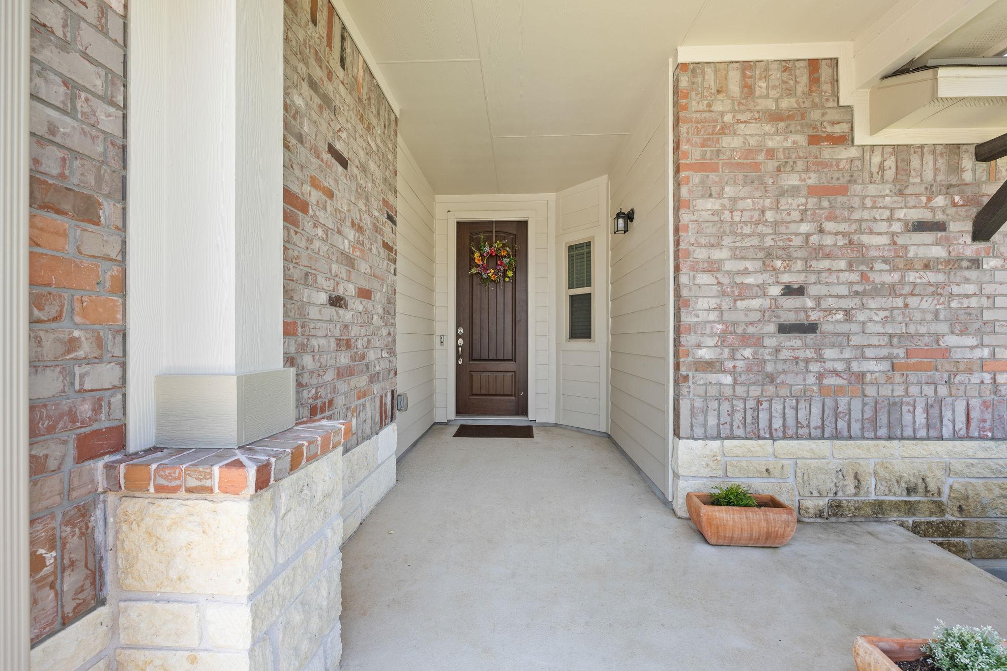 532 Elm Green ST — photo 3