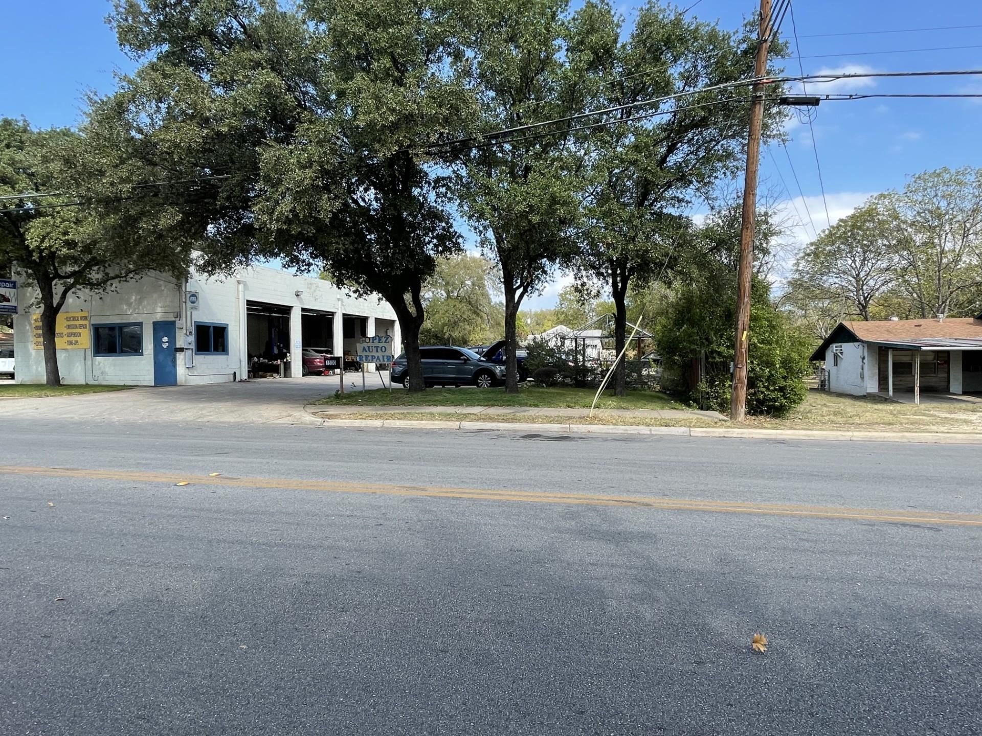 1900 Fortview RD — photo 5