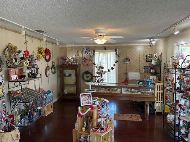 301 Pecan ST — photo 3