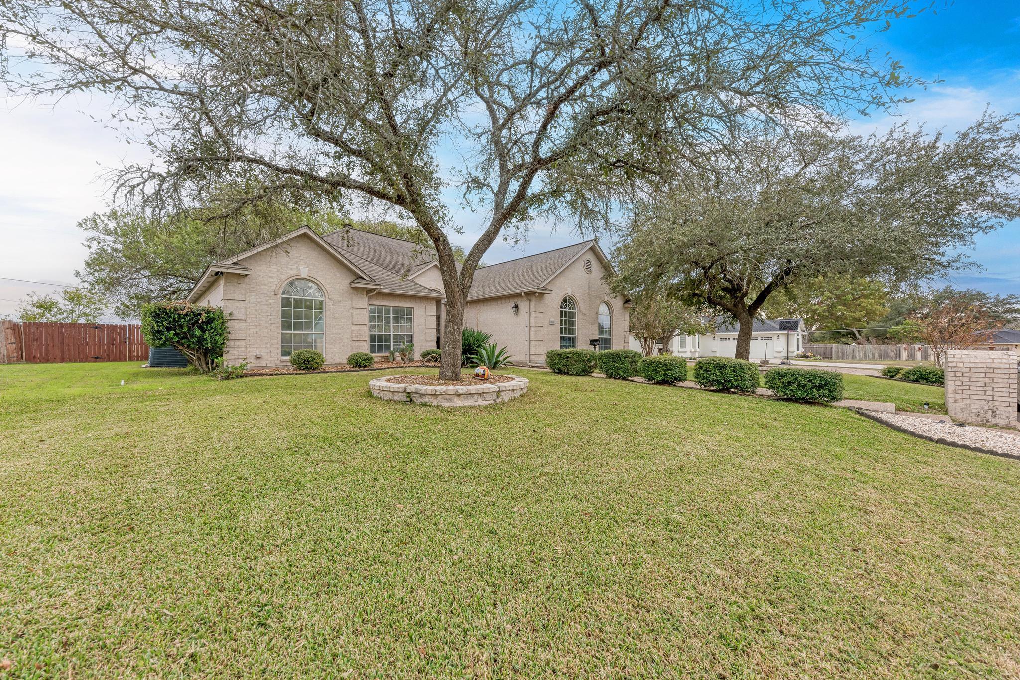 1610 Meadow LN — photo 5