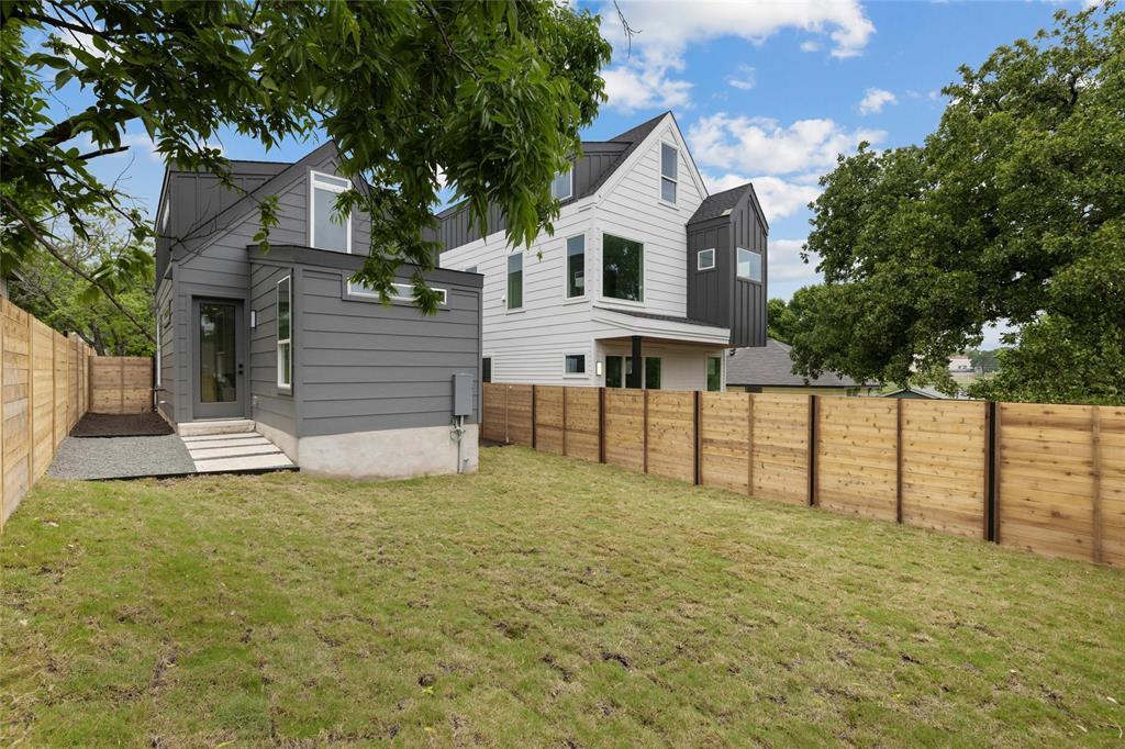 1117 Lawson LN #2 — photo 5