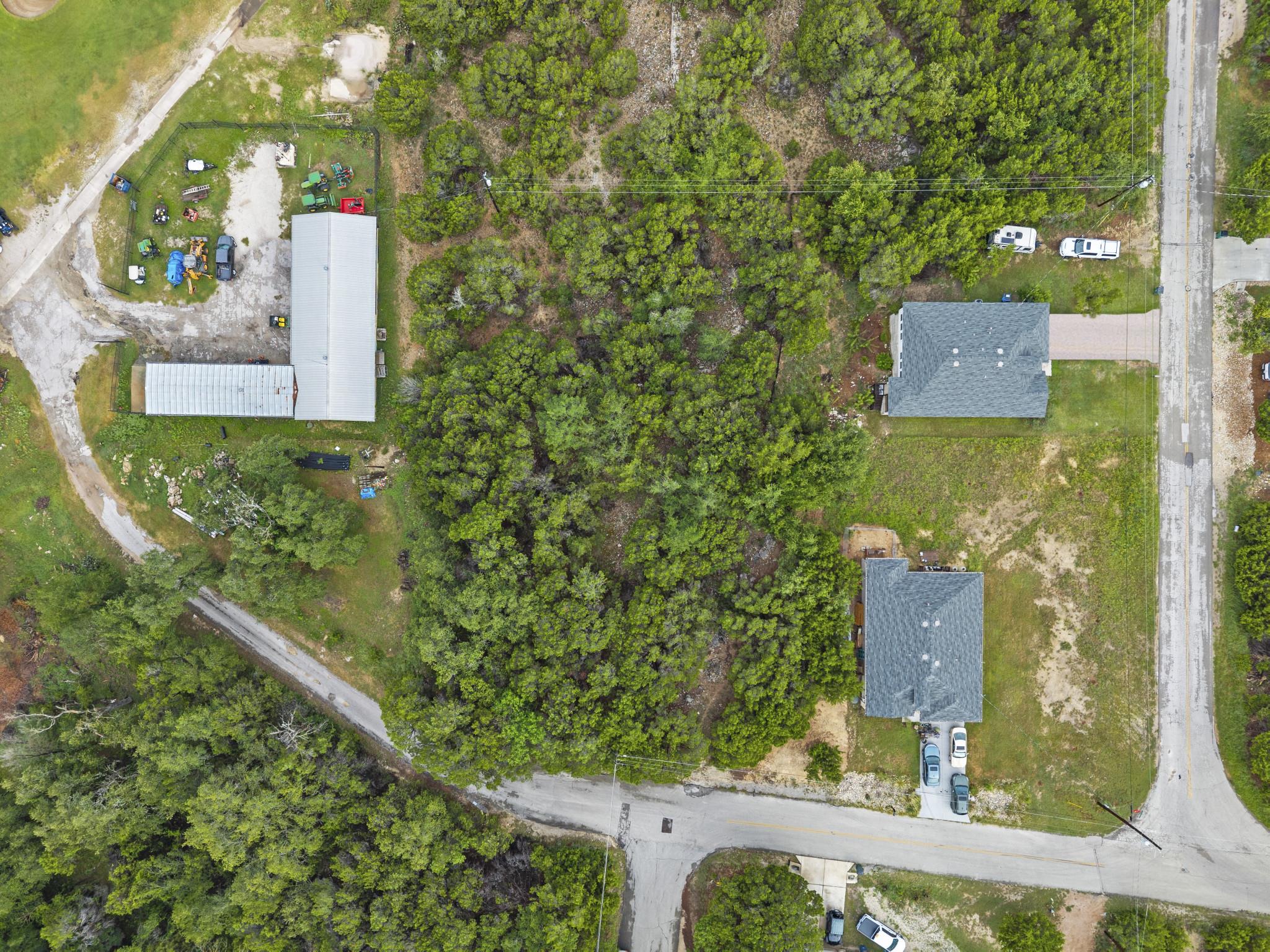 4602 Thunderbird DR — photo 3