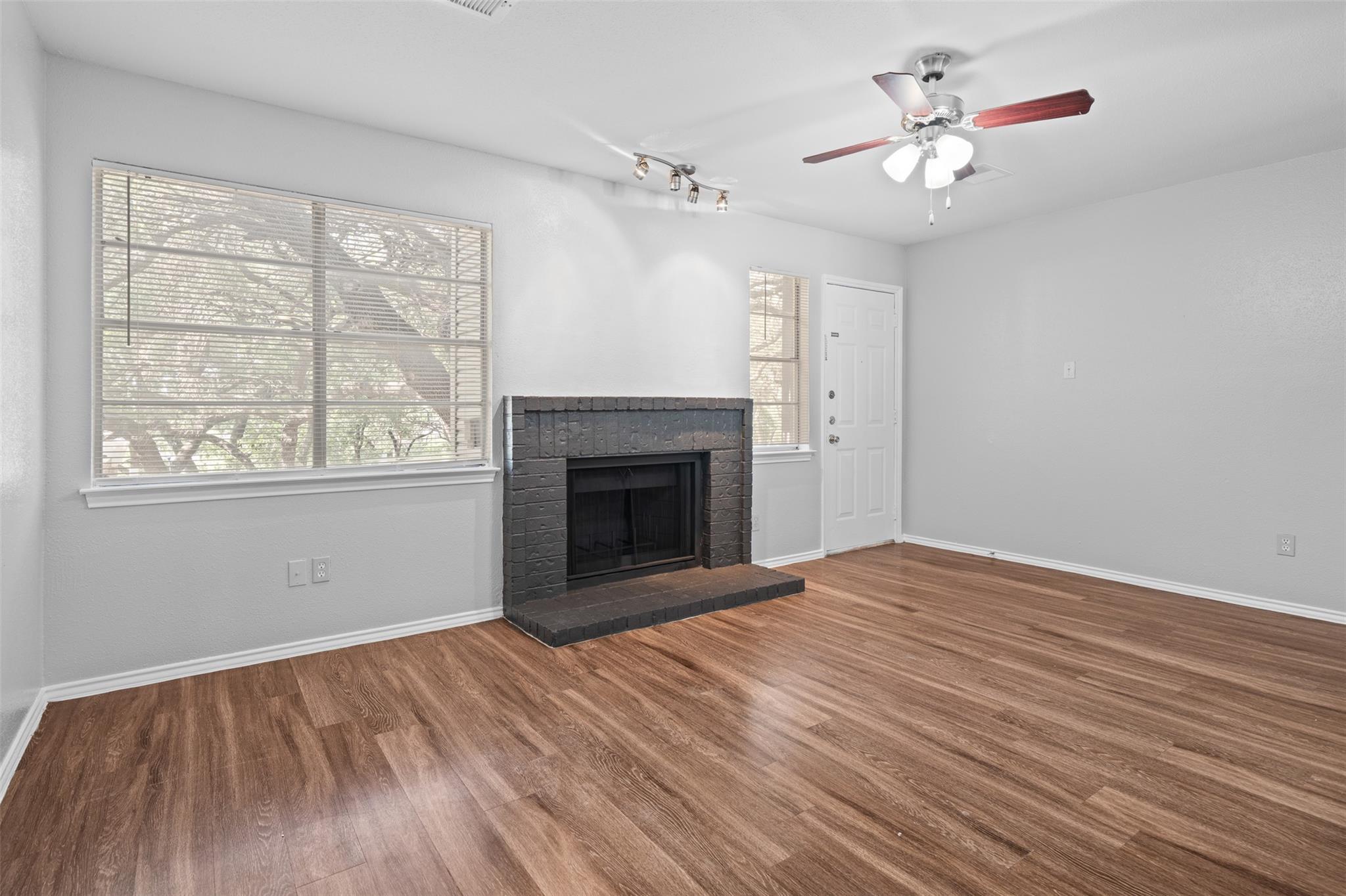 1807 River Crossing CIR #B — photo 3