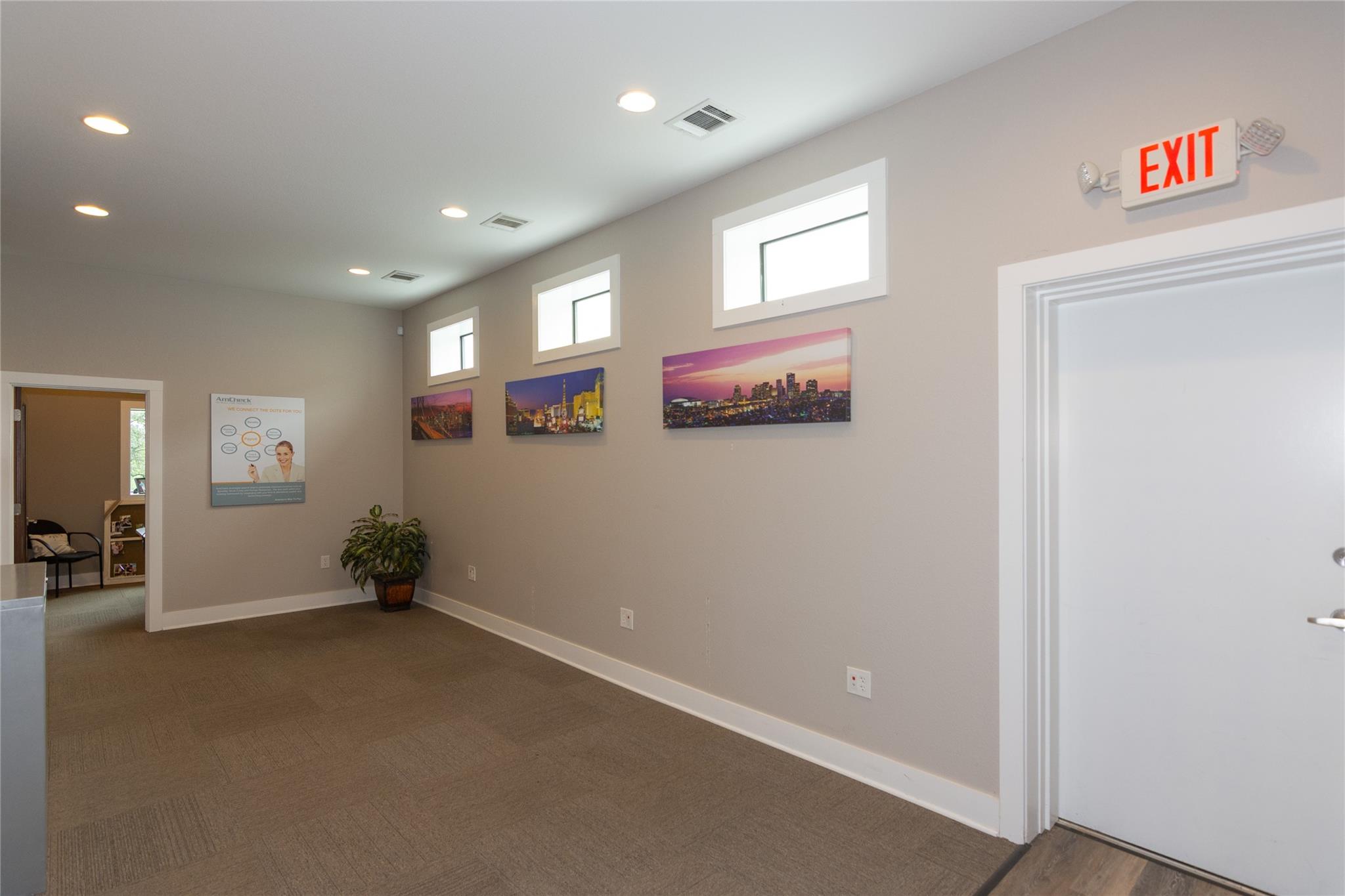 275 Frog Pond LN — photo 5