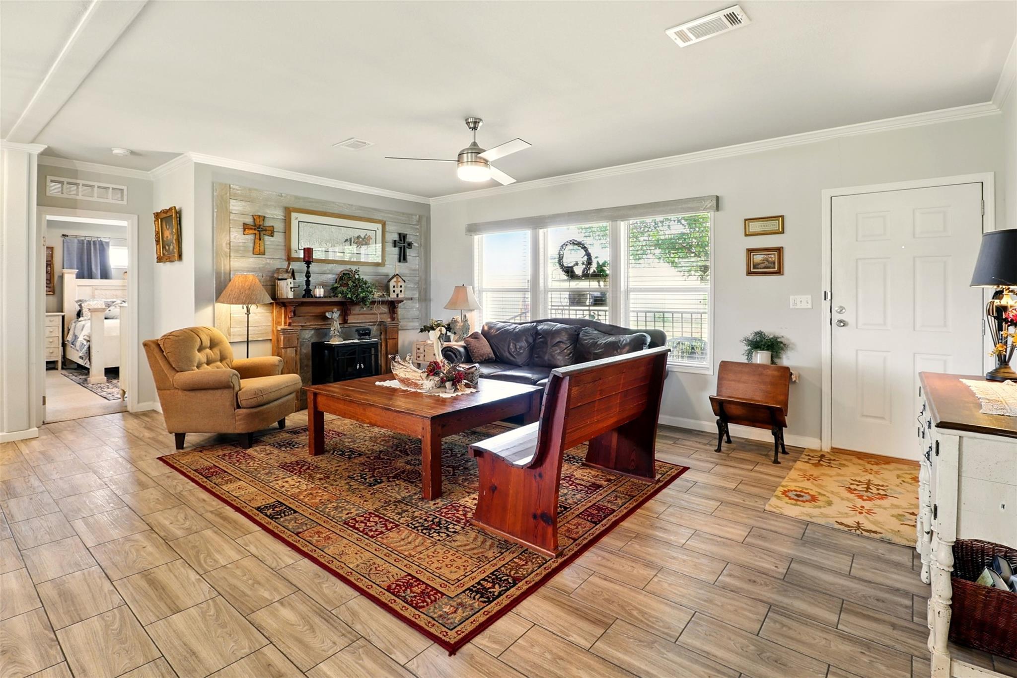 2363 CR 144 — photo 3