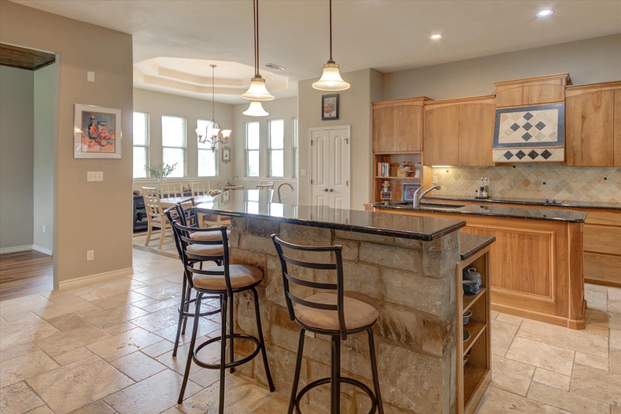 208 Colina Cove DR — photo 4
