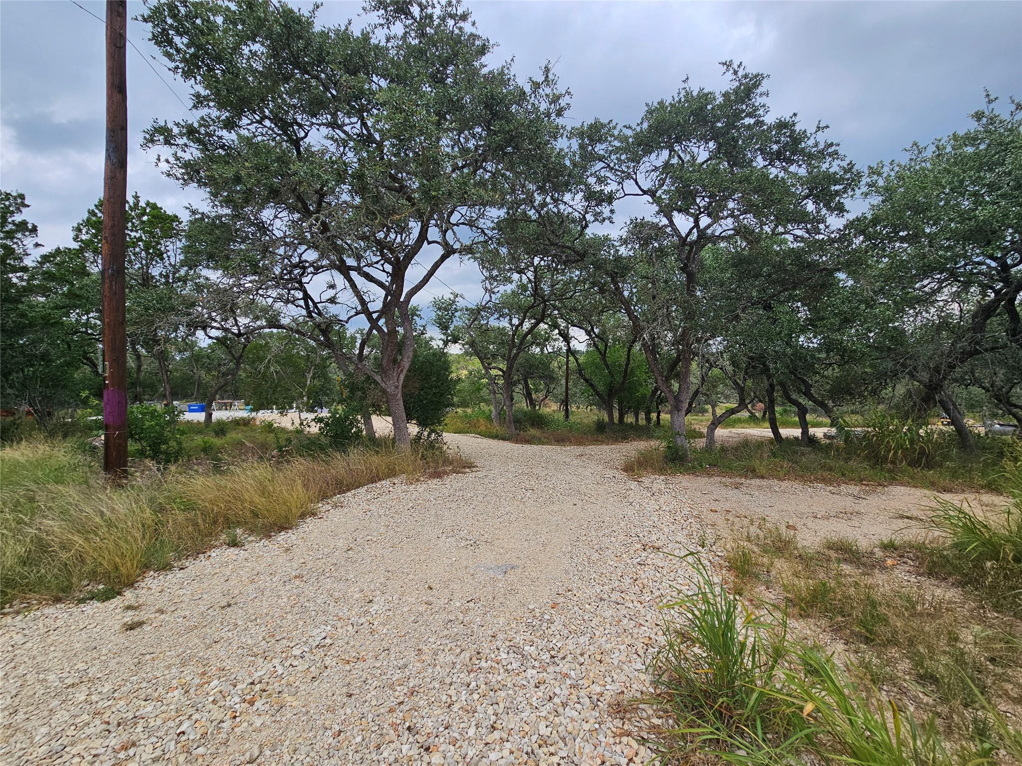 4400 Hilliard RD — photo 4