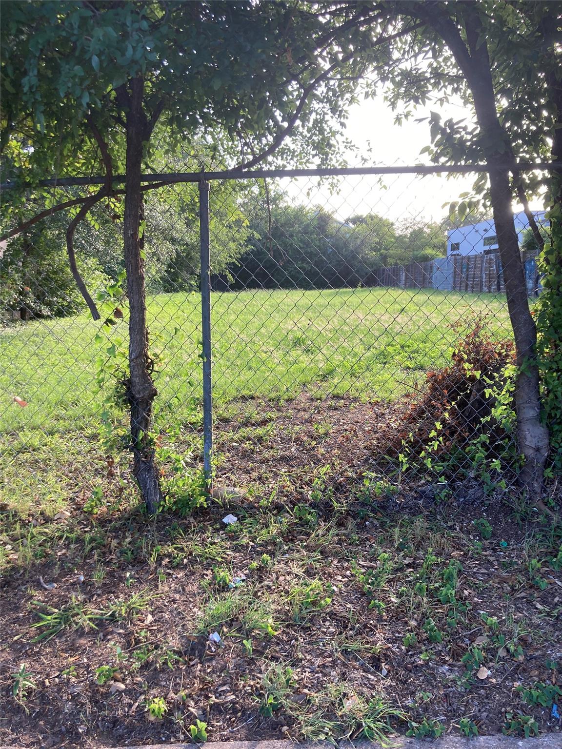 1192 B Comal St ST — photo 5