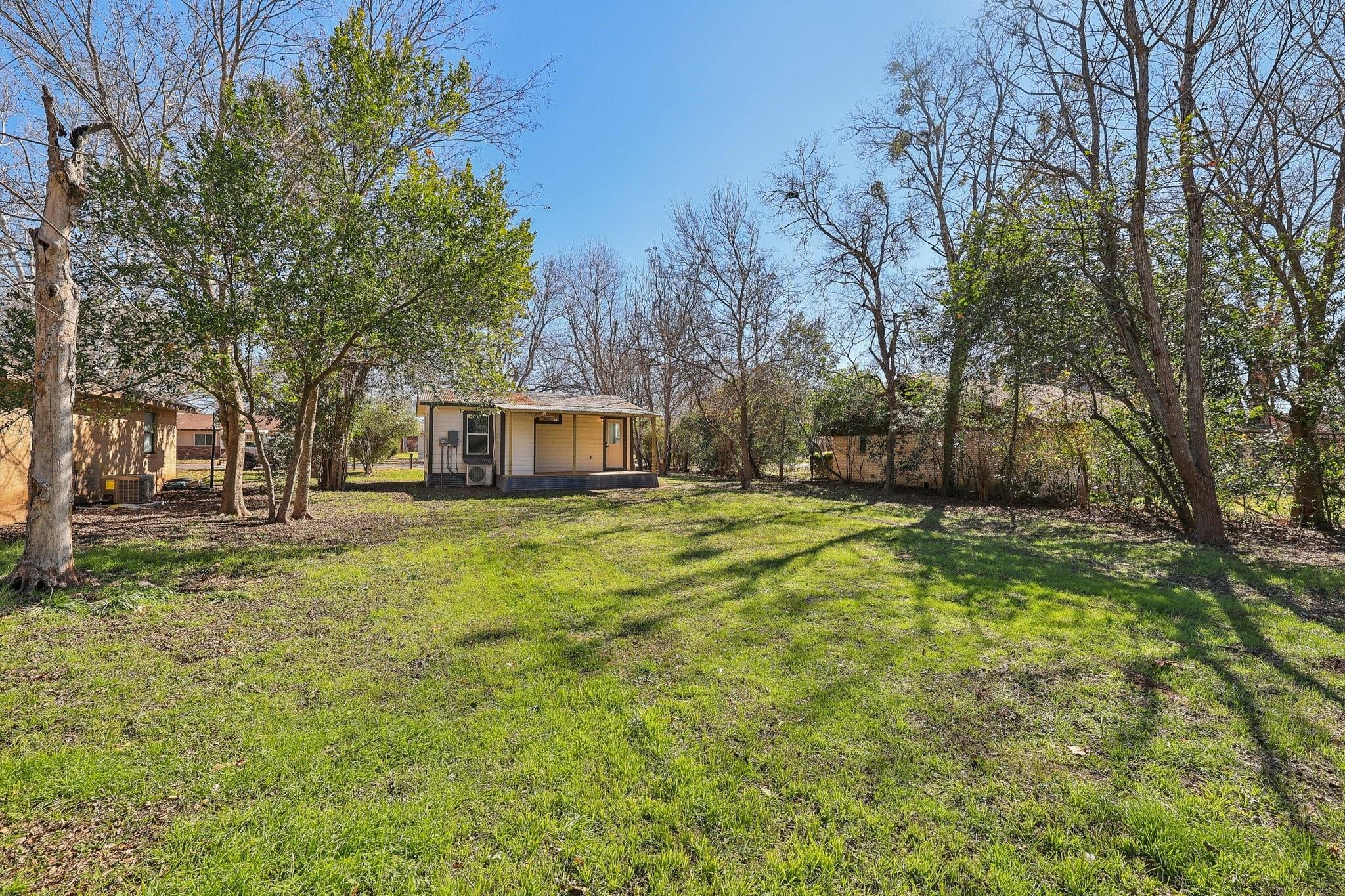 304 Harris ST — photo 4