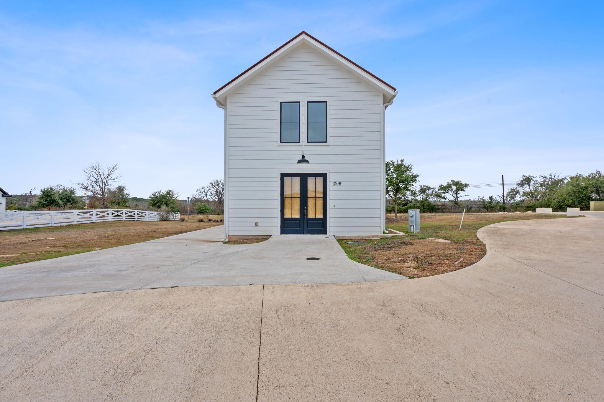 1006 Frost Ave — photo 3