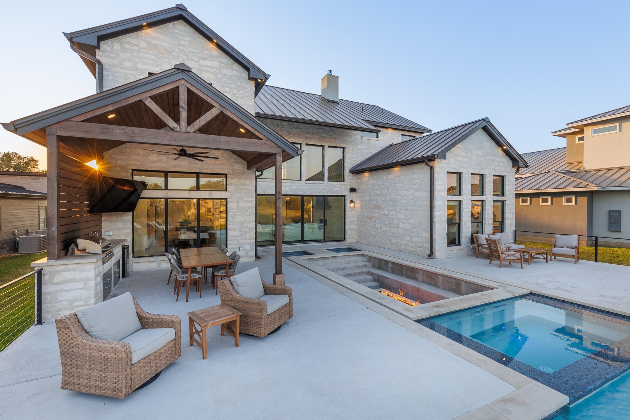 241 Lazy Oaks LN — photo 5
