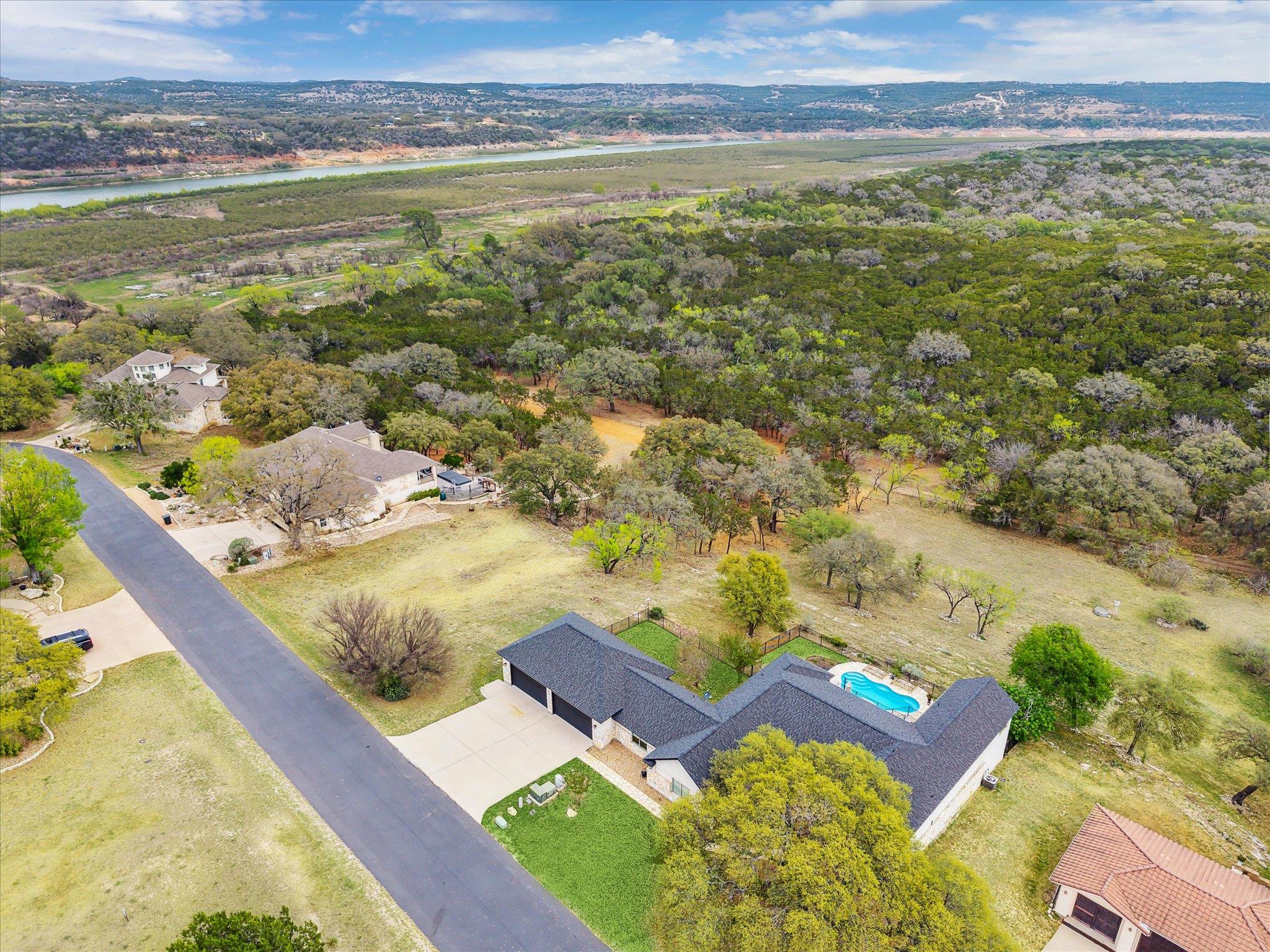 515 Wesley Ridge DR — photo 3