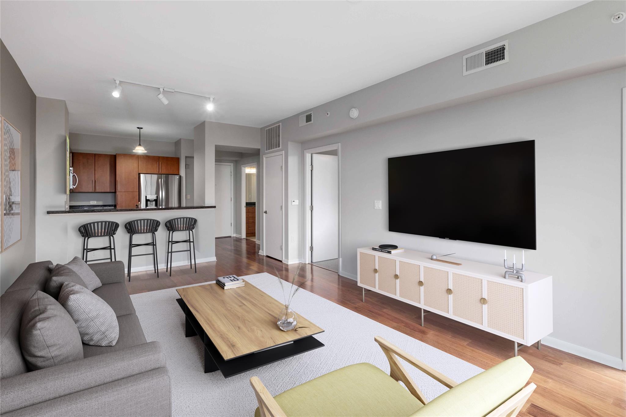 54 Rainey ST #810 — photo 4