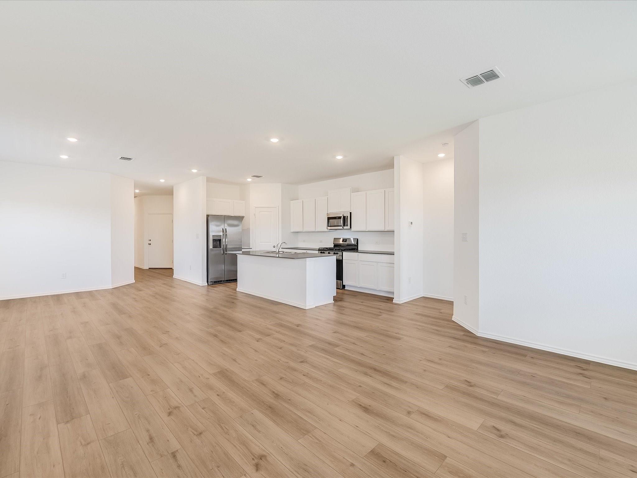 409 Alamito Ave — photo 5