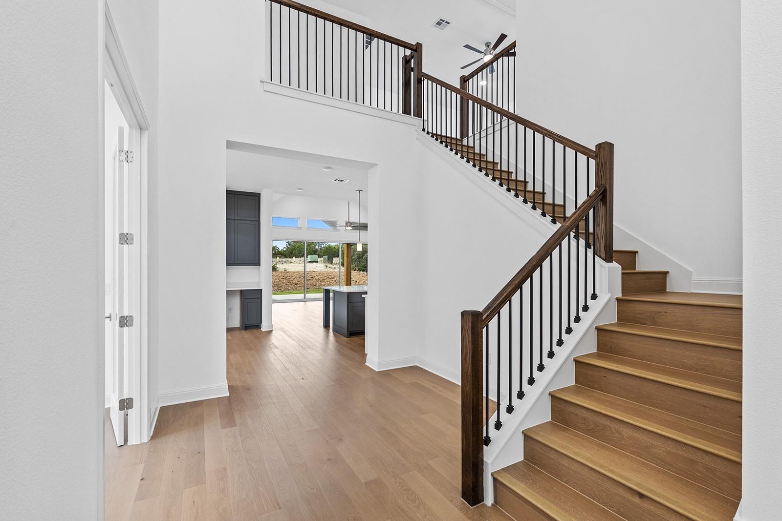 6808 Liberty Grotto CT — photo 3