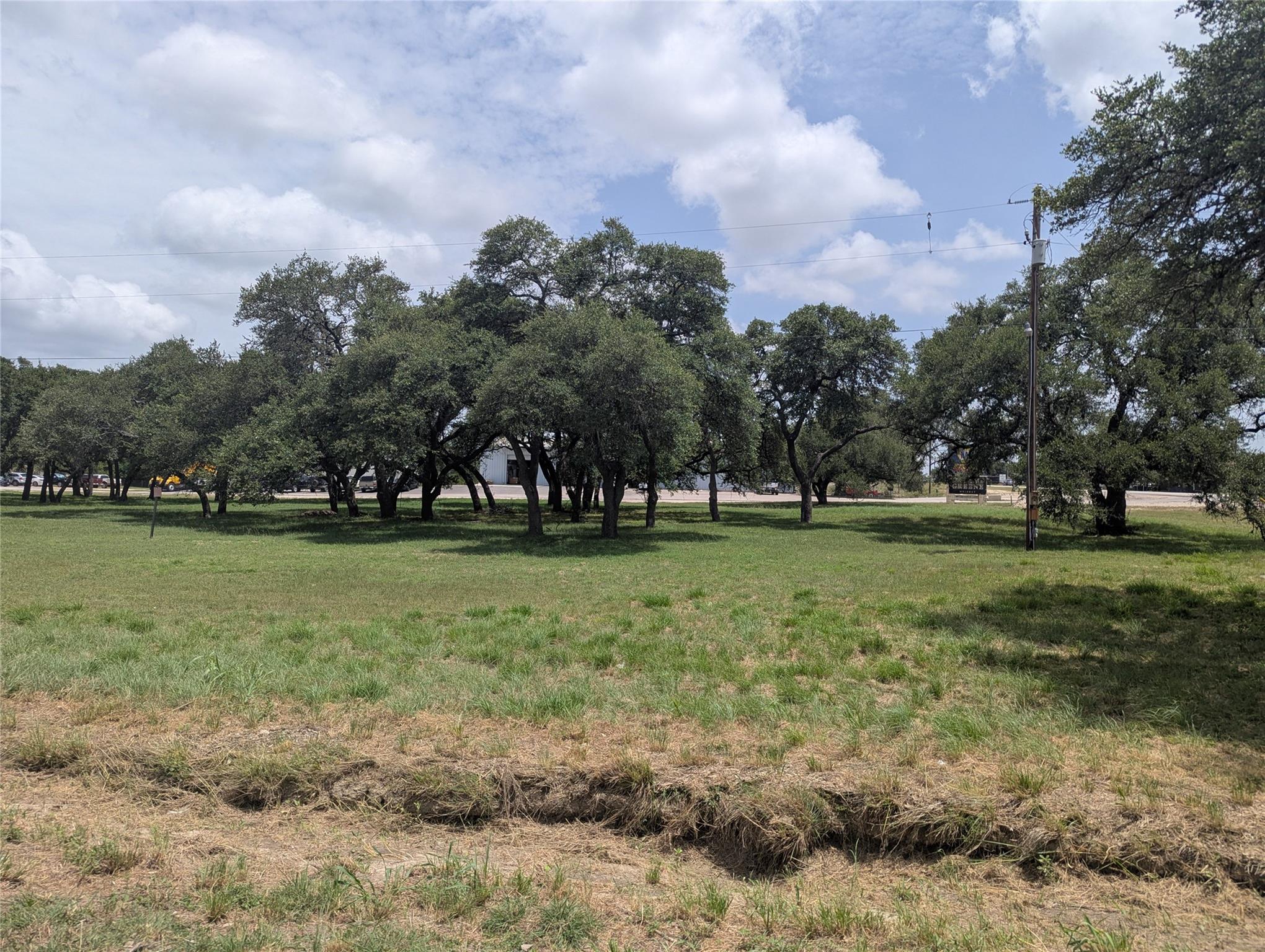 1917 N US Hwy 281 — photo 5