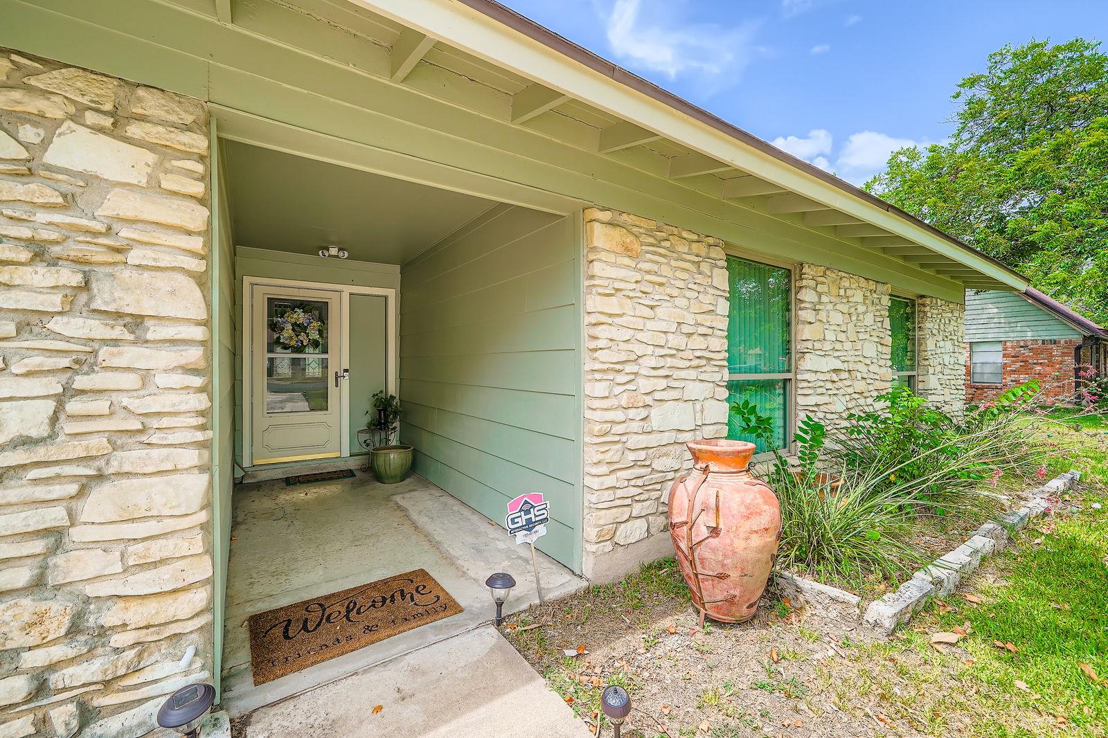 914 Hermitage DR — photo 4