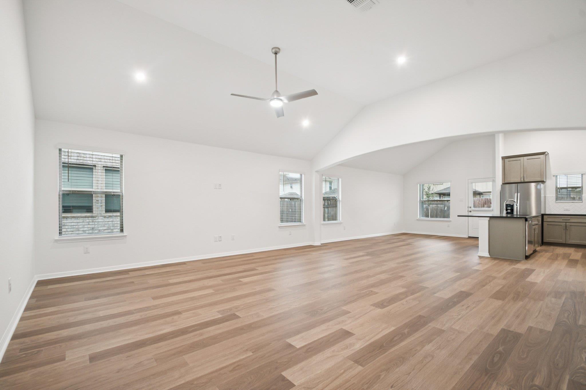 431 Dogvane CIR — photo 4