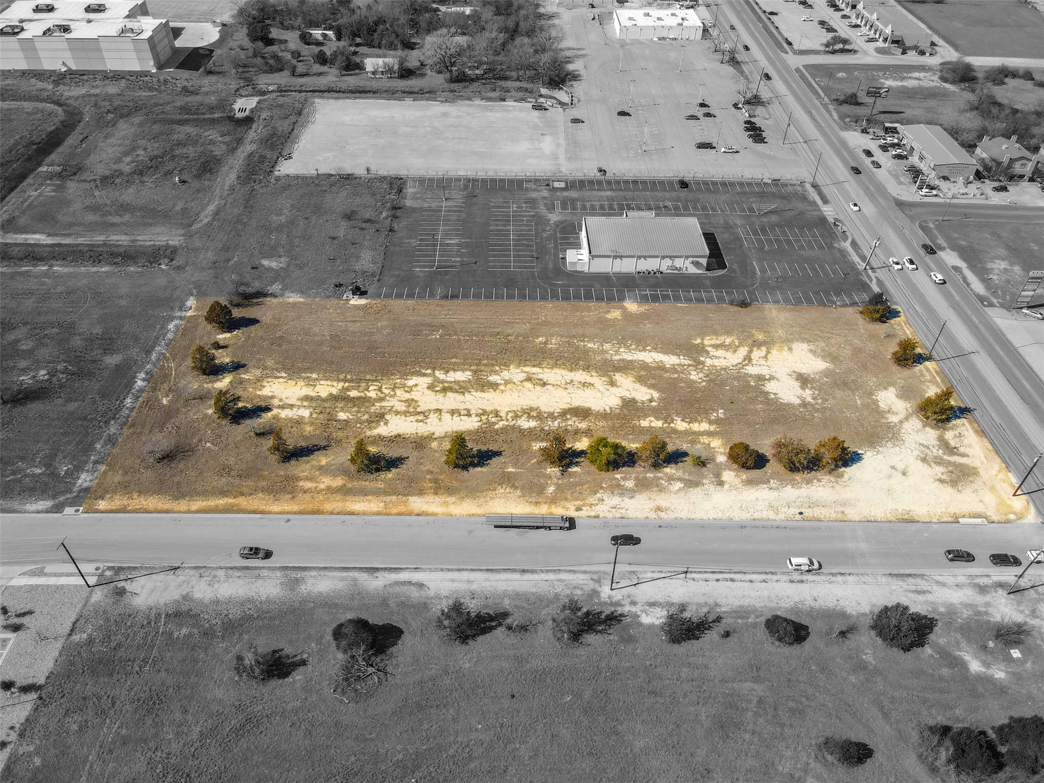502 Elms RD — photo 3