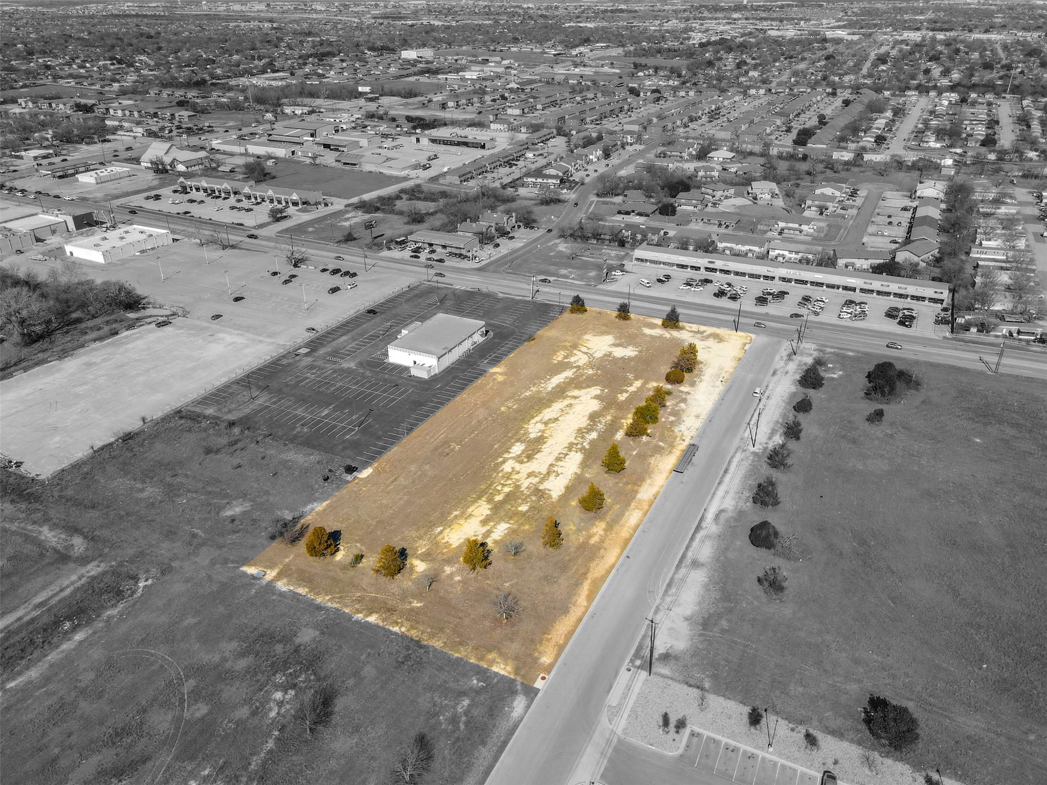 502 Elms RD — photo 4