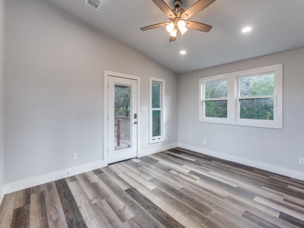 238 Ledgeview DR — photo 3