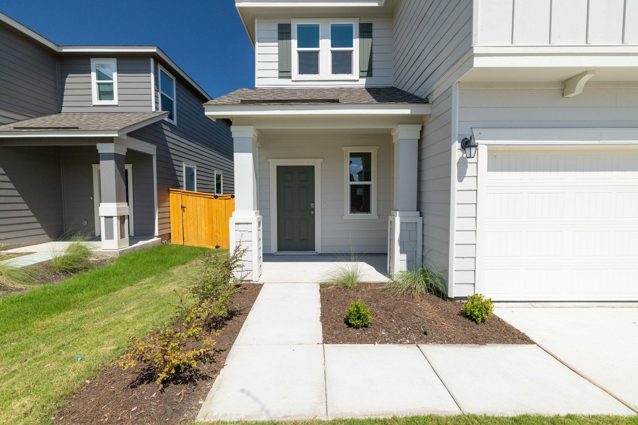 248 Feathers ST — photo 3