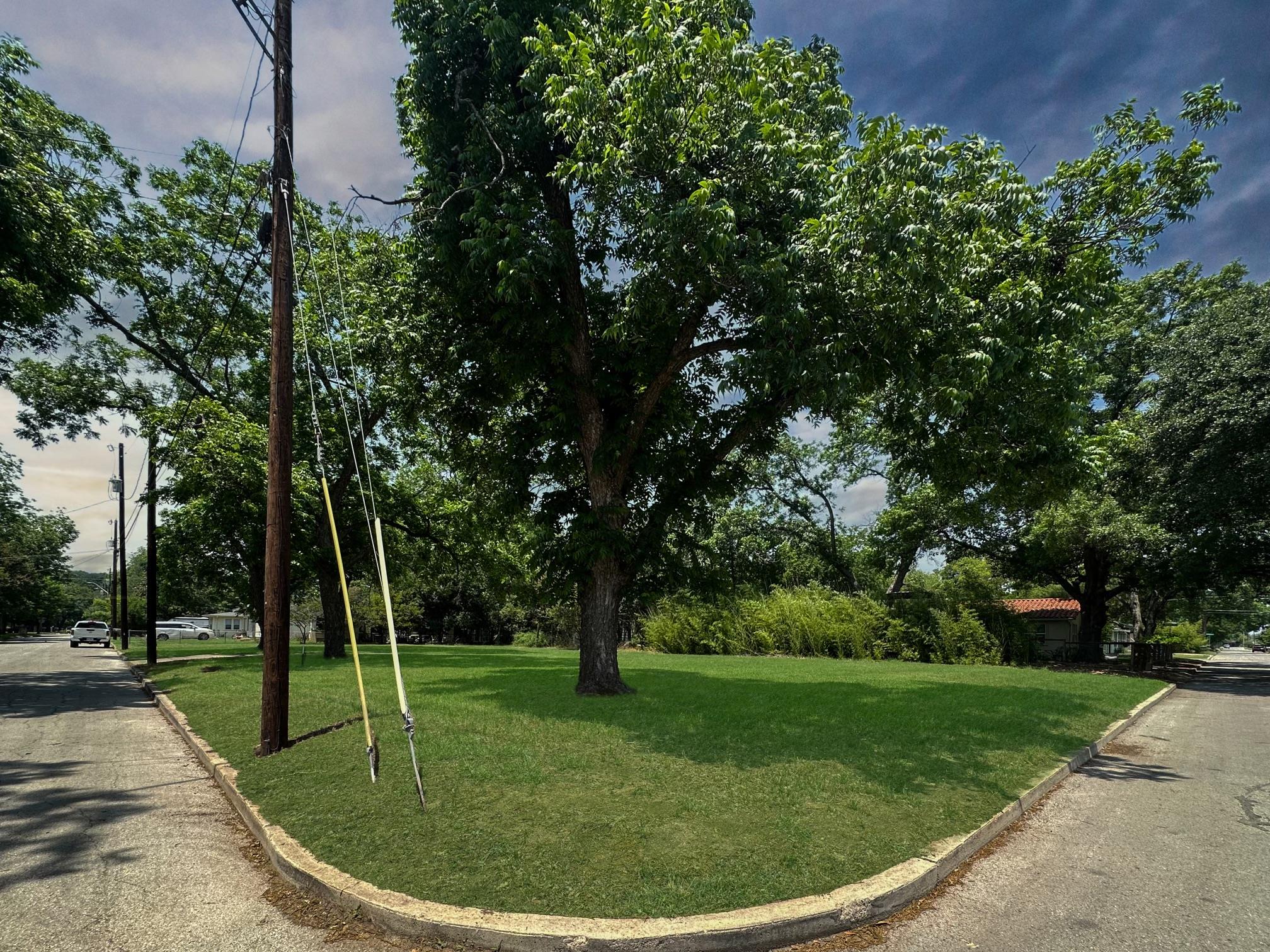 922 Booneville Ave — photo 4