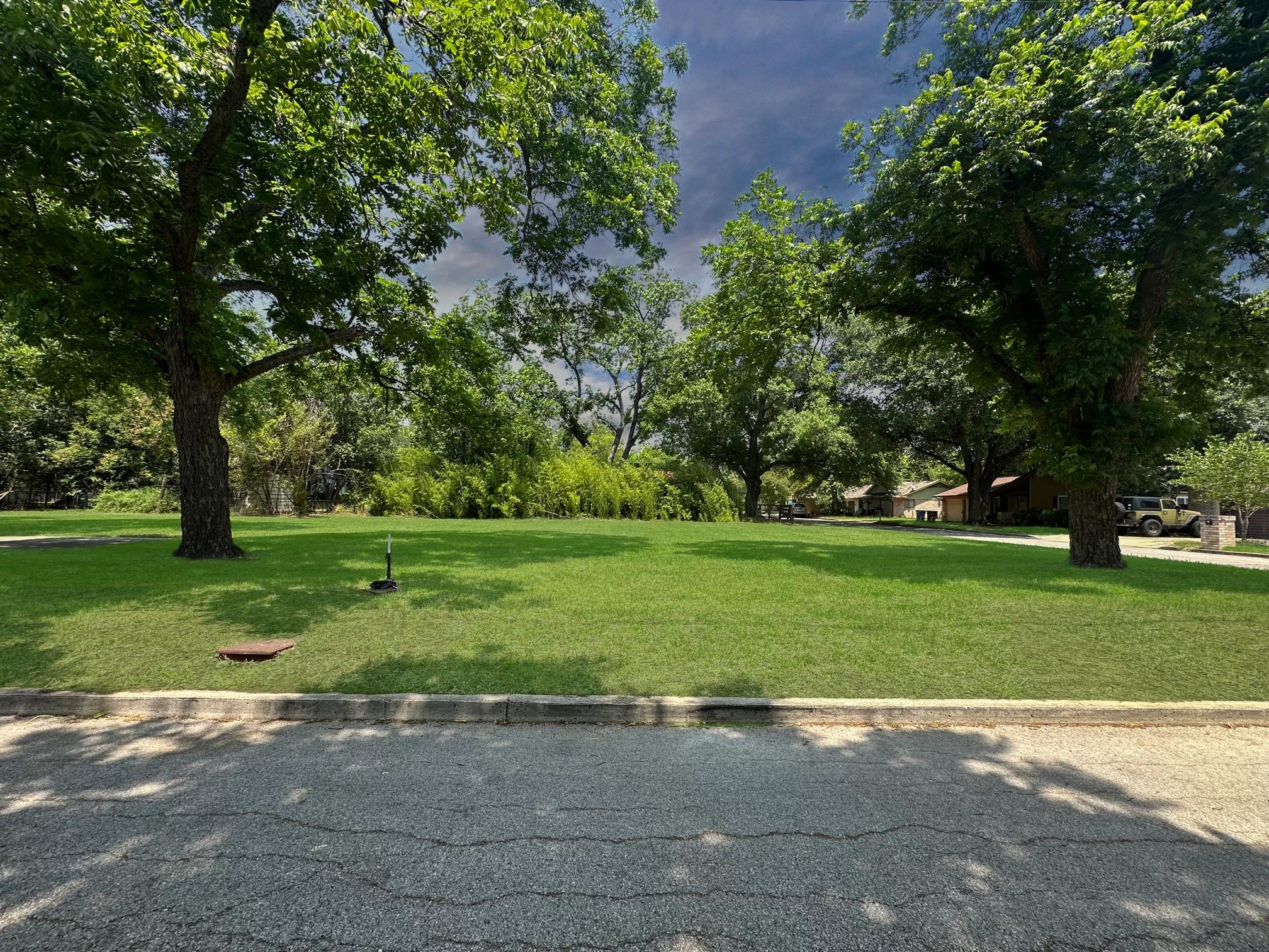 922 Booneville Ave — photo 5