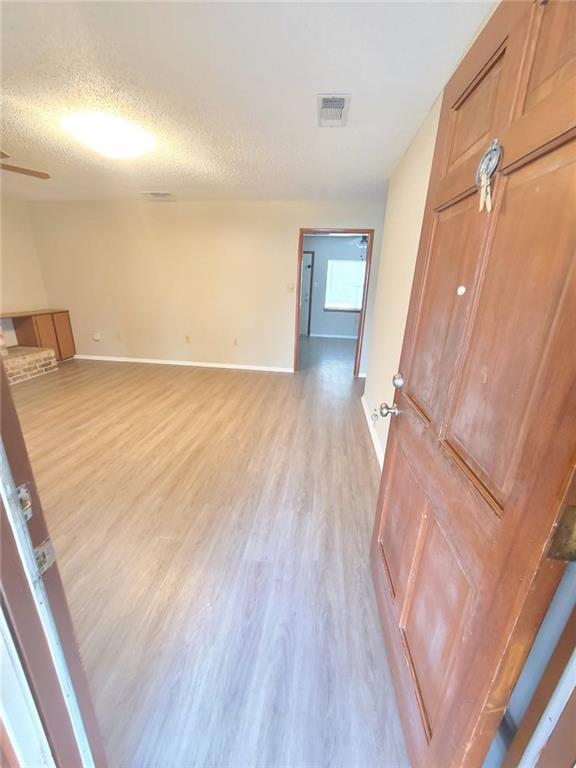 19219 Hog Eye RD — photo 4