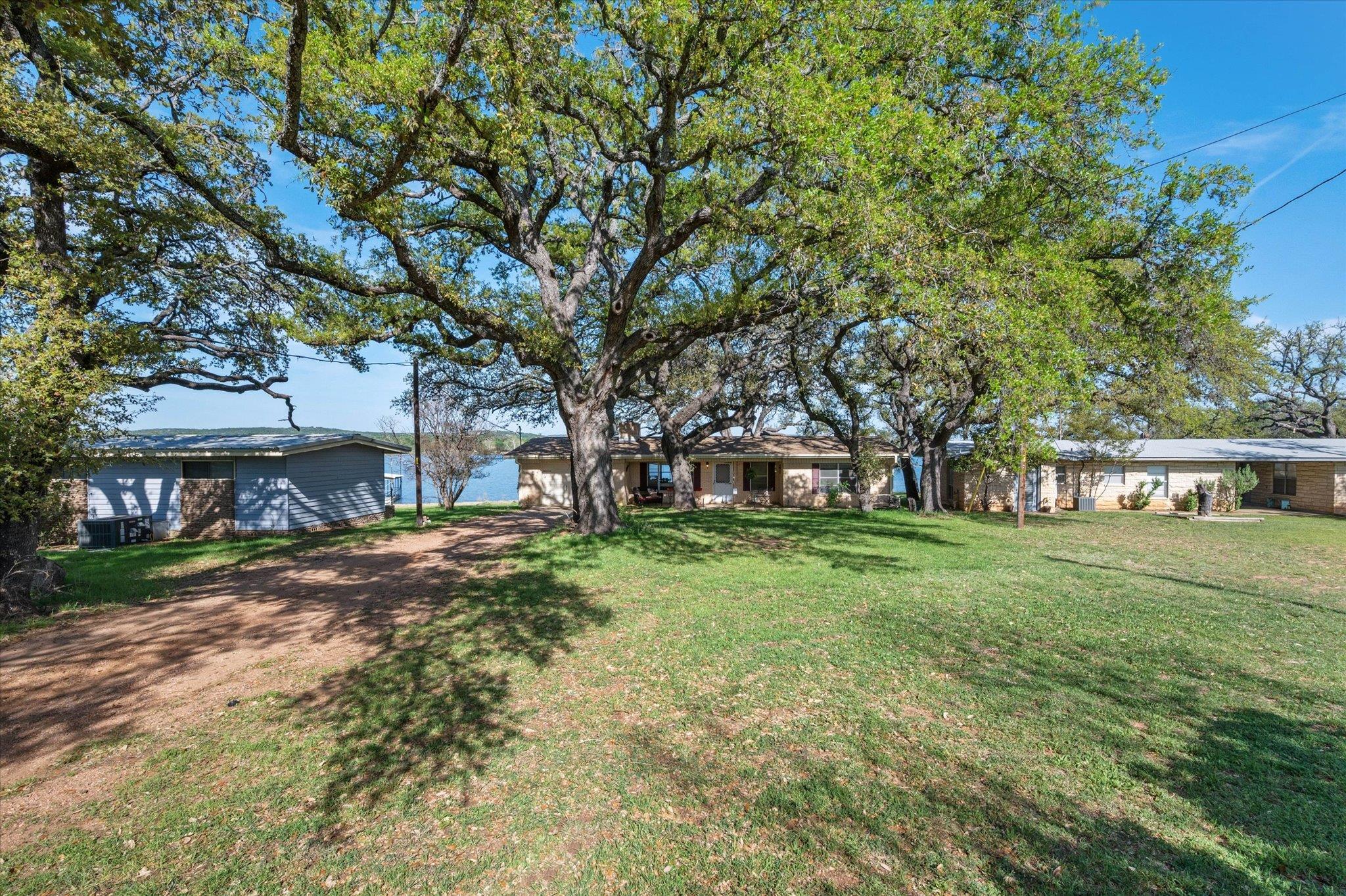 210 Lake LOOP — photo 3