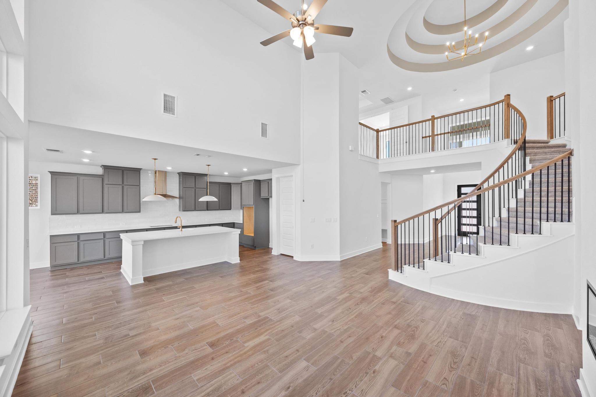 320 Buckaroo DR — photo 3